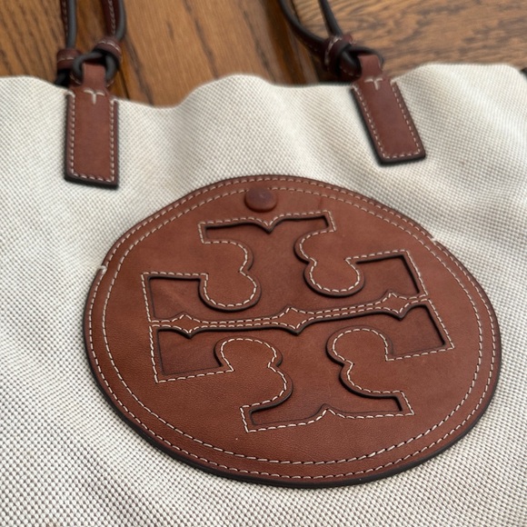 Tory Burch Tan and Brown Tote Bag - Picture 4 of 13